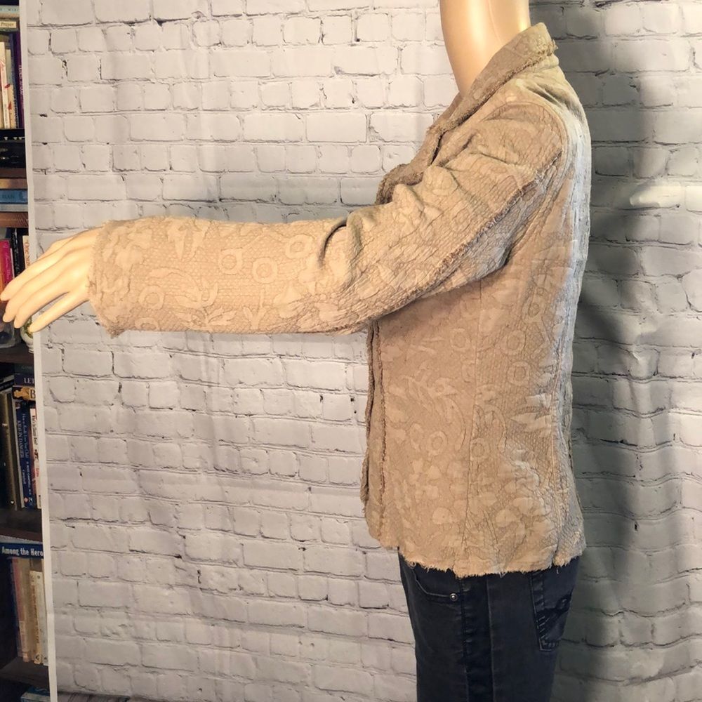 Tianello Beige Blazer With Frayed Seams Styling XS - Picture 5 of 10